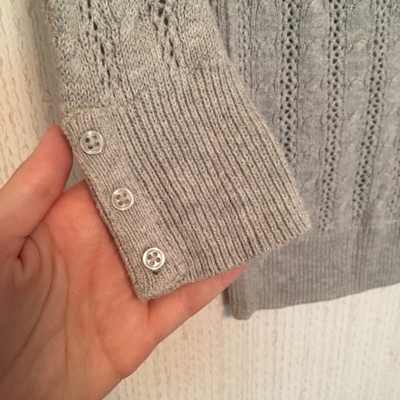 SOLD // American Eagle Grey 3/4 Sleeve Sweater - Picture 3 of 7